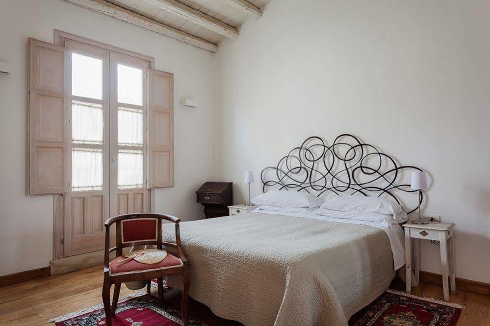 B&B Palazzo Del Sale Syracuse Bagian luar foto